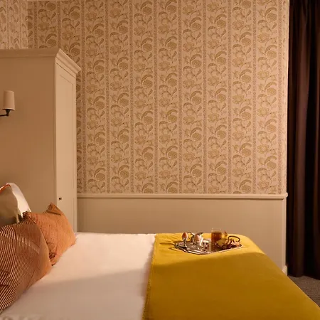 Des Orfevres Hotel 3*