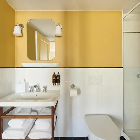 Des Orfevres Hotel 3*