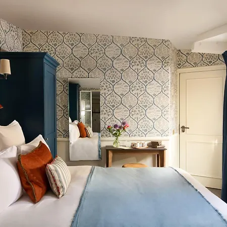 Hotel Des Orfevres 3*