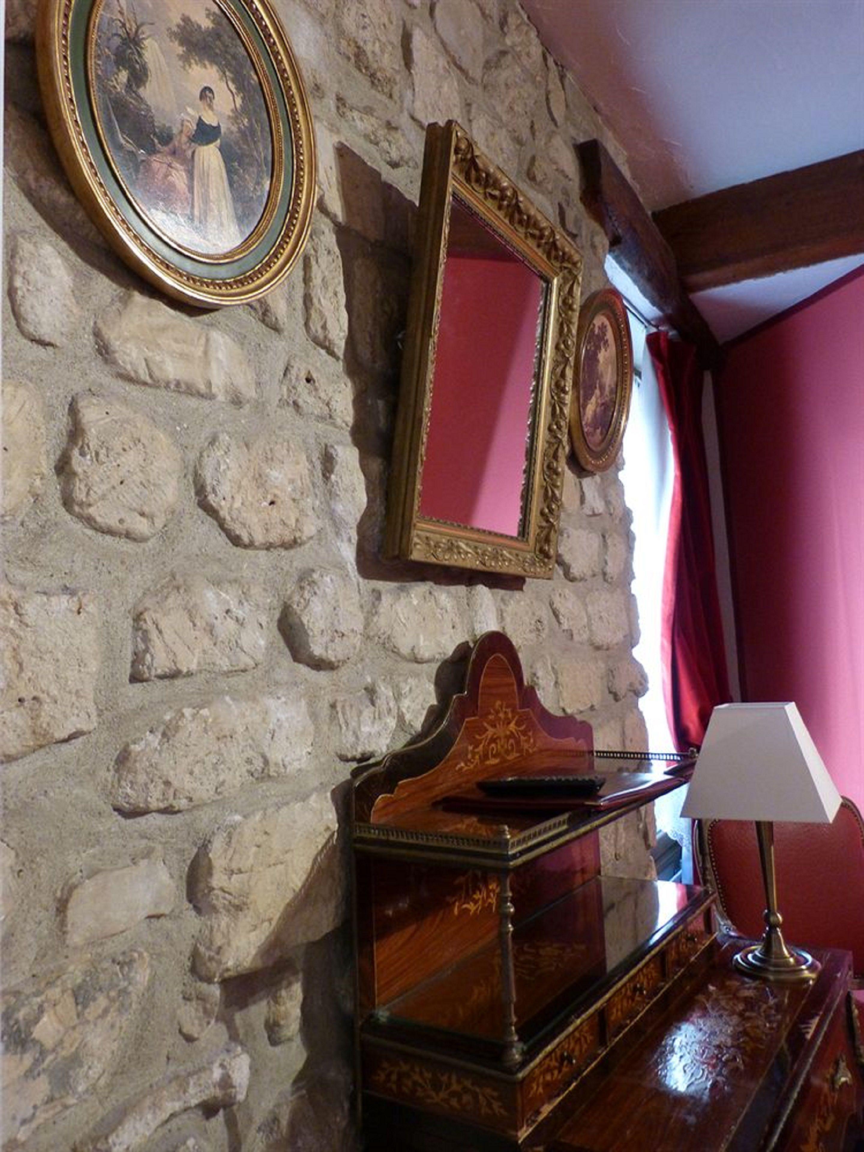 Des Orfevres Hotel 3*