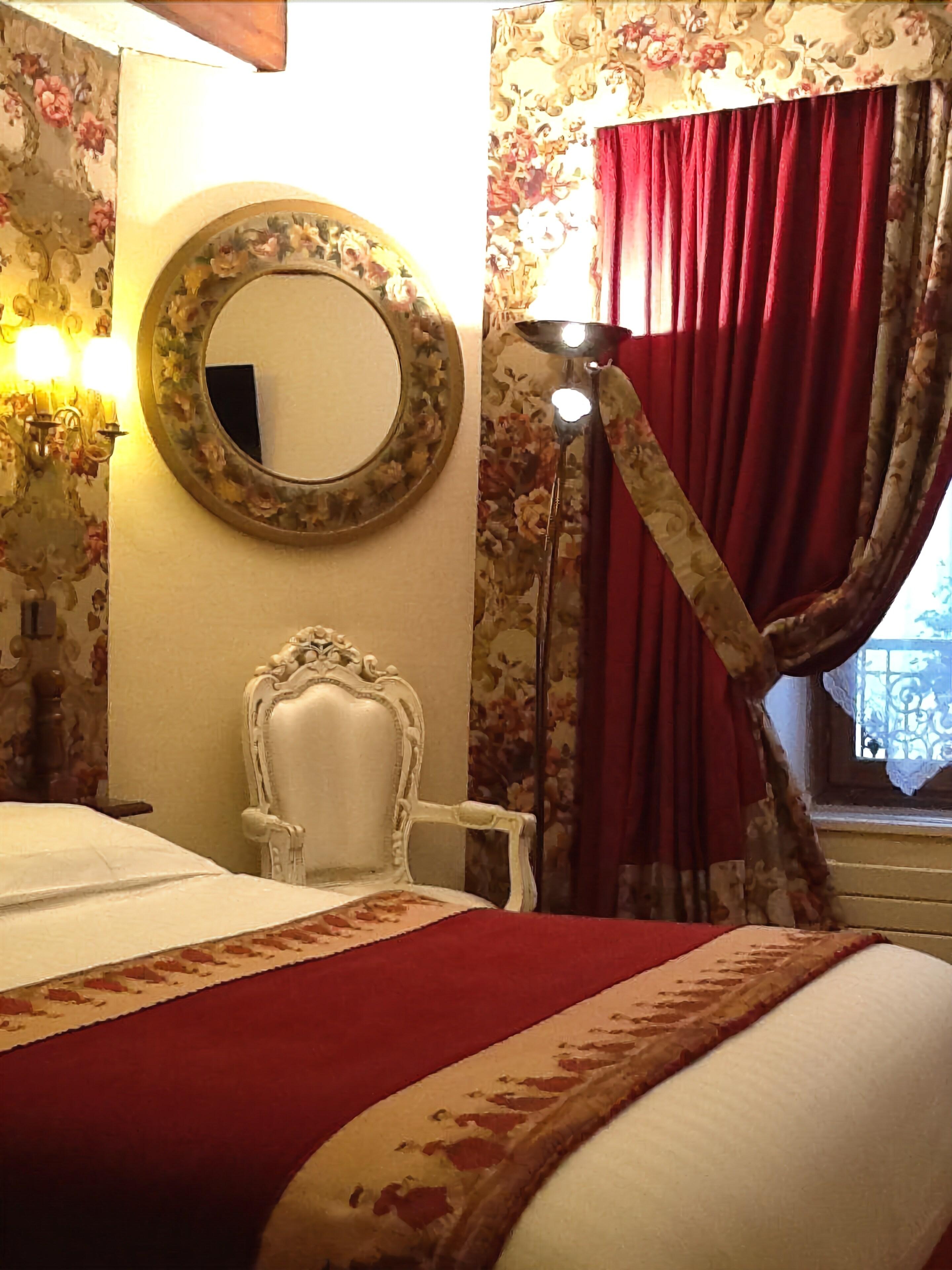 Hotel Grand Dechampaigne Paris