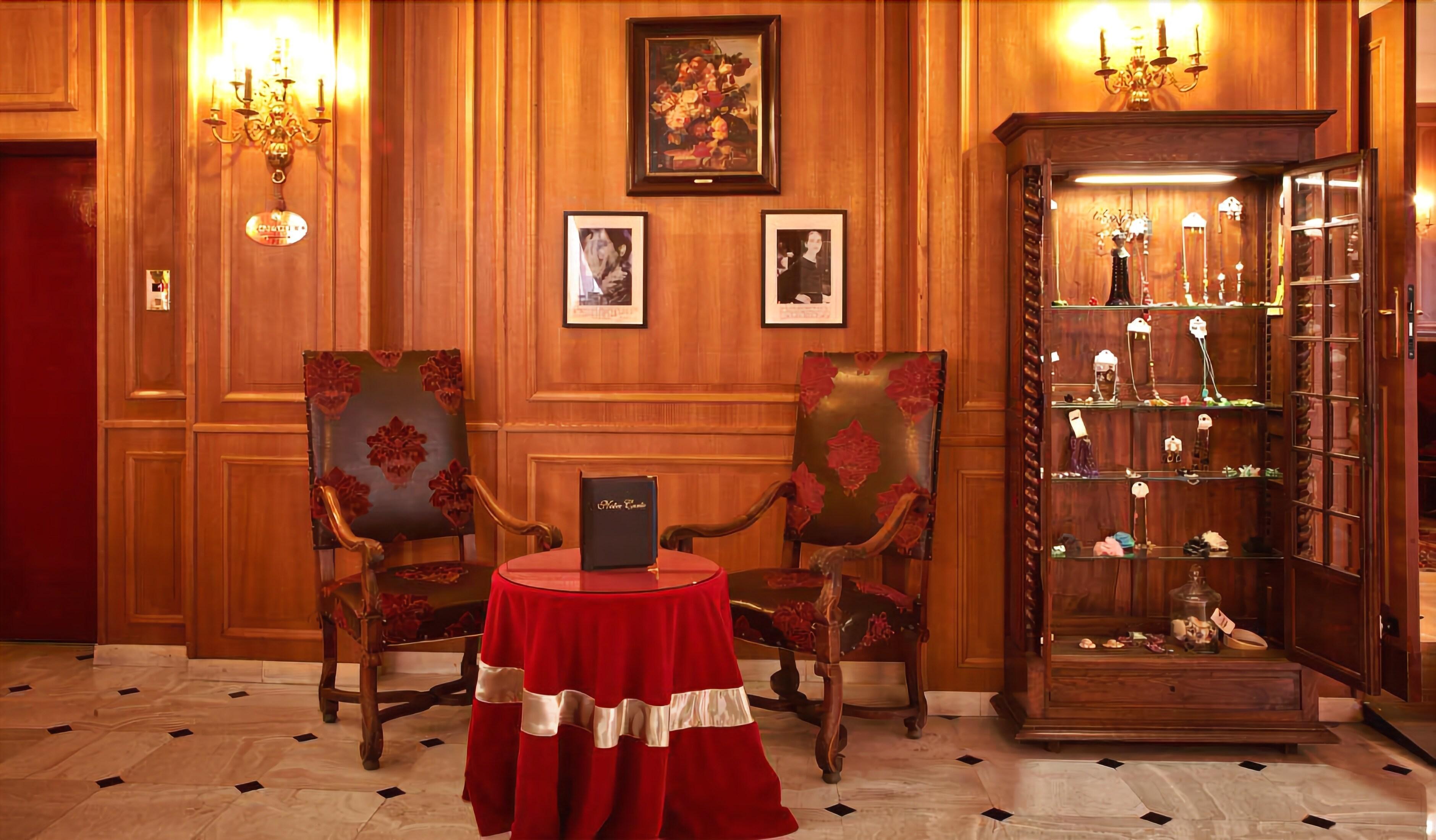 Grand Dechampaigne Hotel