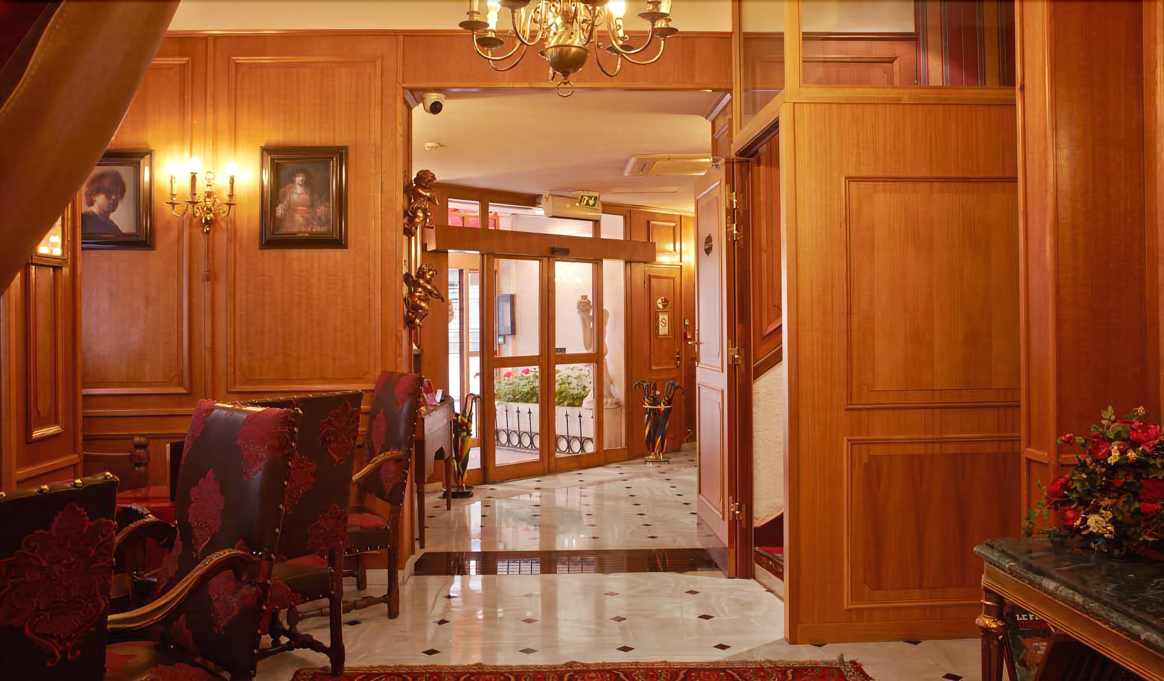 Grand Dechampaigne Hotel