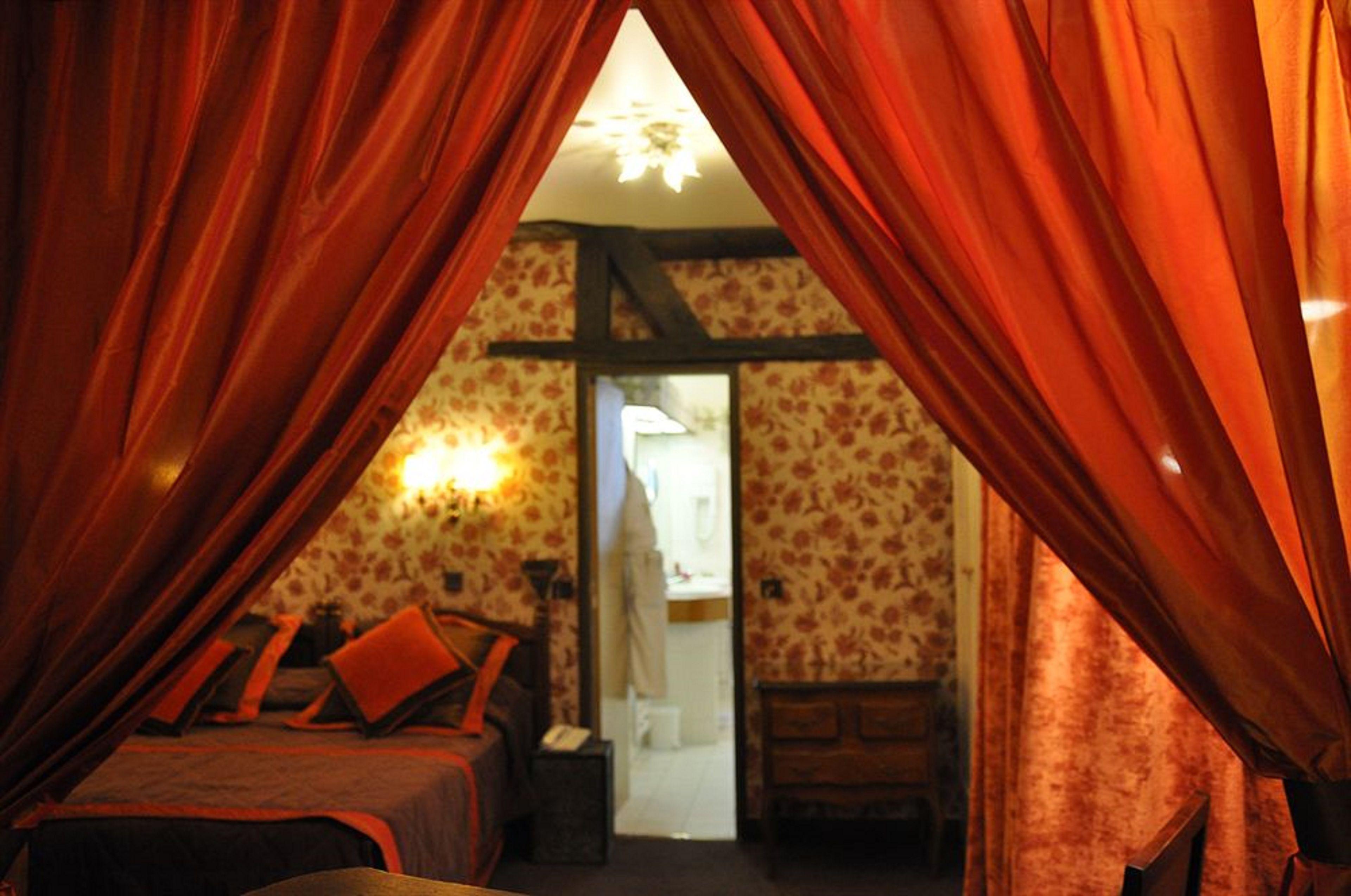 Hotel Grand Dechampaigne 3*