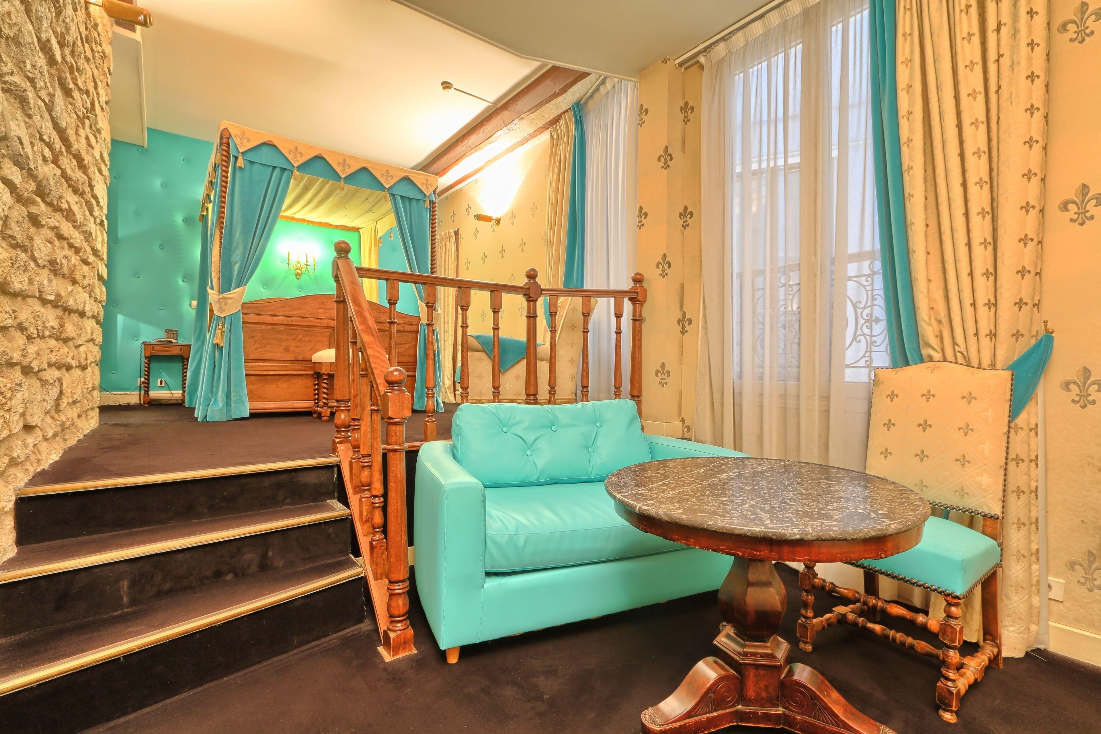 Grand Dechampaigne Hotel 3*